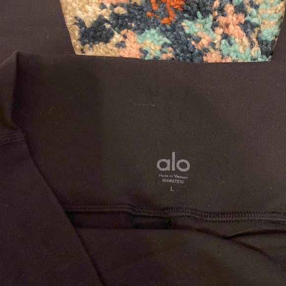 New with tags! ALO airbrush leggings - Picture 2 of 3